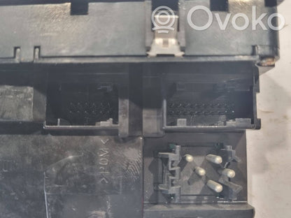 Logu pacēlāju vadības slēdzis (-dži)