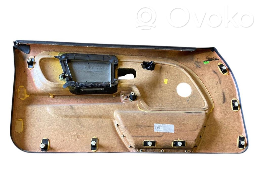 Priekšējo durvju apdare