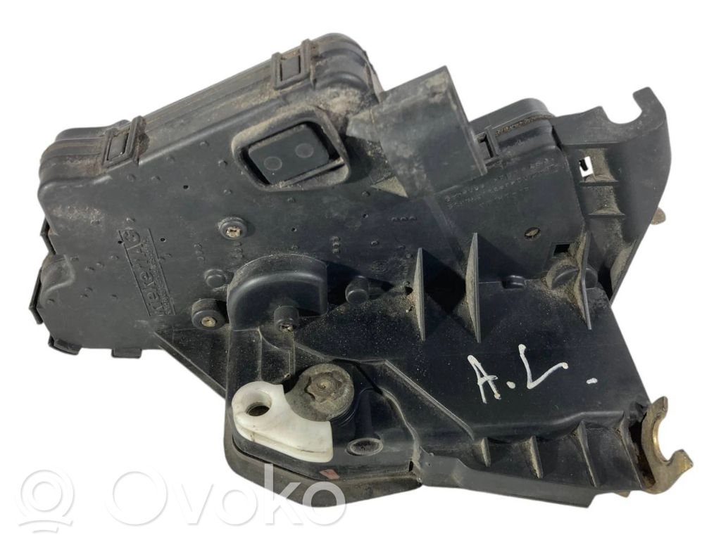 Aizmugurē slēdzene