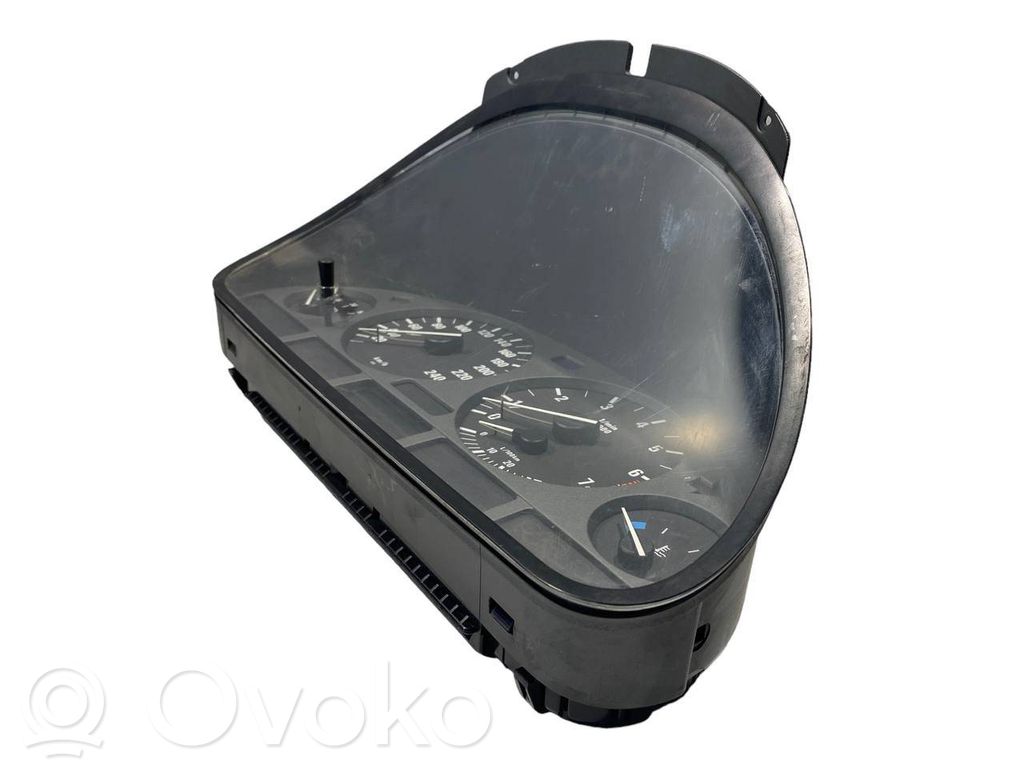 Spidometrs (instrumentu panelī)