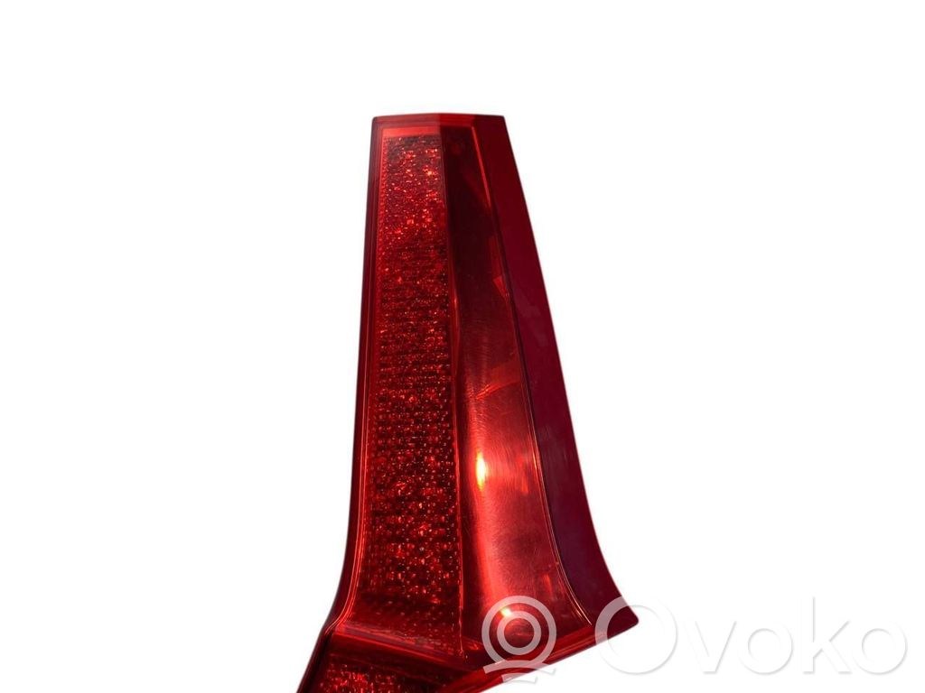 Taillight in the hood