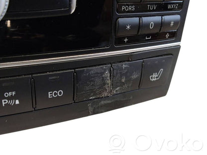Radio / CD/DVD atskaņotājs / navigācija