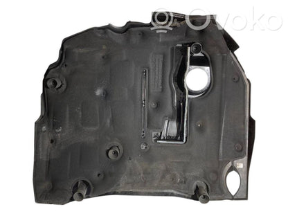 Dzinēja pārsegs (dekoratīva apdare)