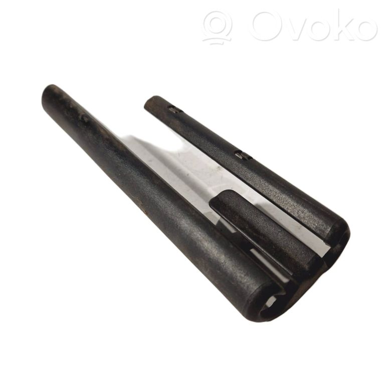 Другая часть интерьера