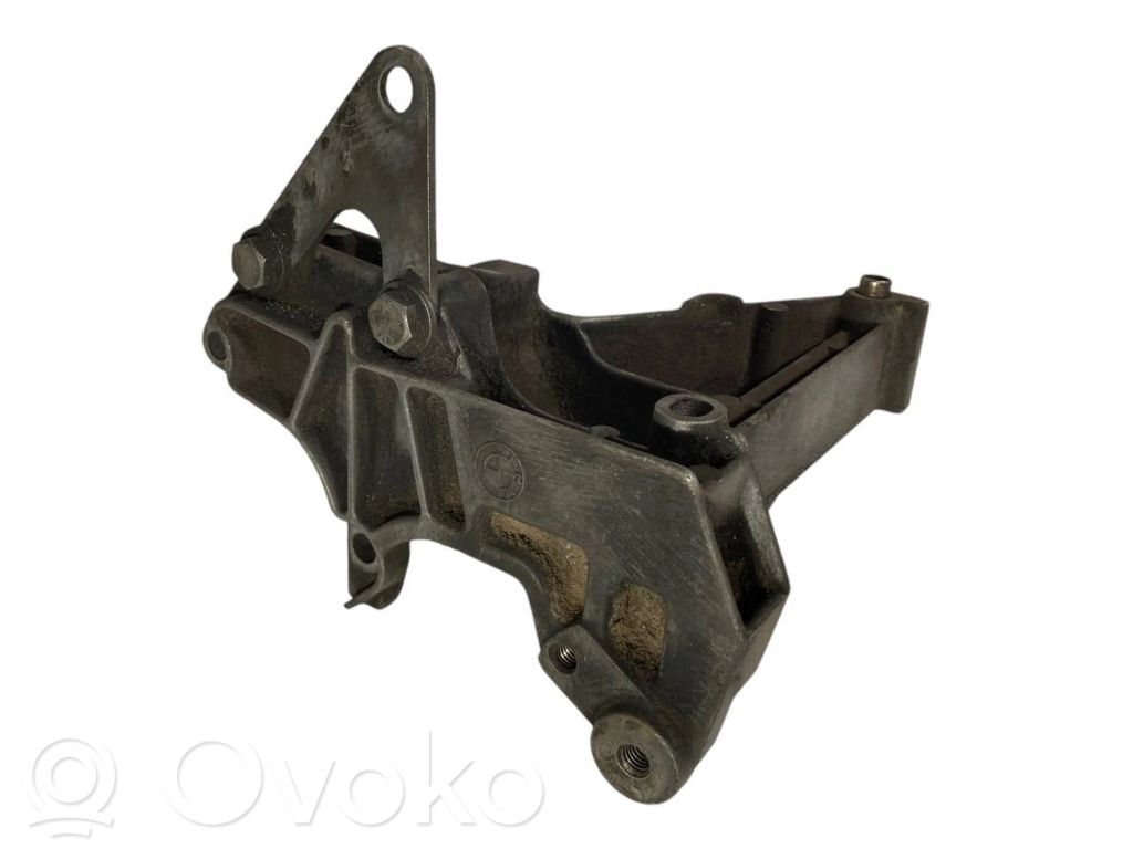 Stūres pastiprinātāja sūkņa stiprinājums