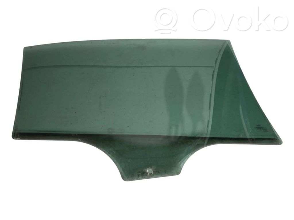 aizmugurējo durvju stikls