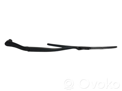 Priekšējā loga tīrītāja kājiņa