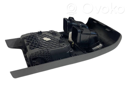 Aizmugurējā gaisa - ventilācijas reste