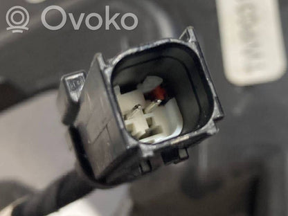 Priekšpusē durvju stikla apdare