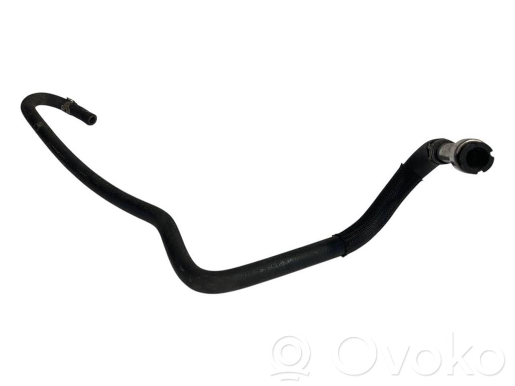 Caurule (-es) / šļūtene (-es)