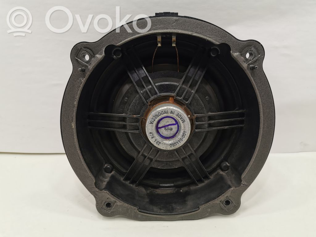 Skaļrunis (-i) priekšējās durvīs