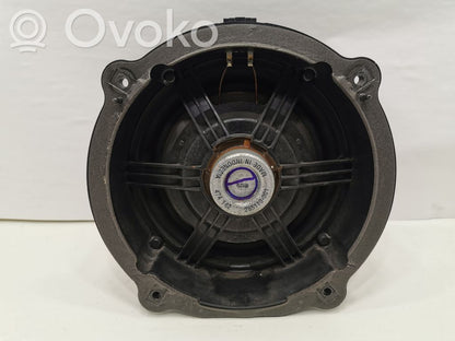 Skaļrunis (-i) priekšējās durvīs