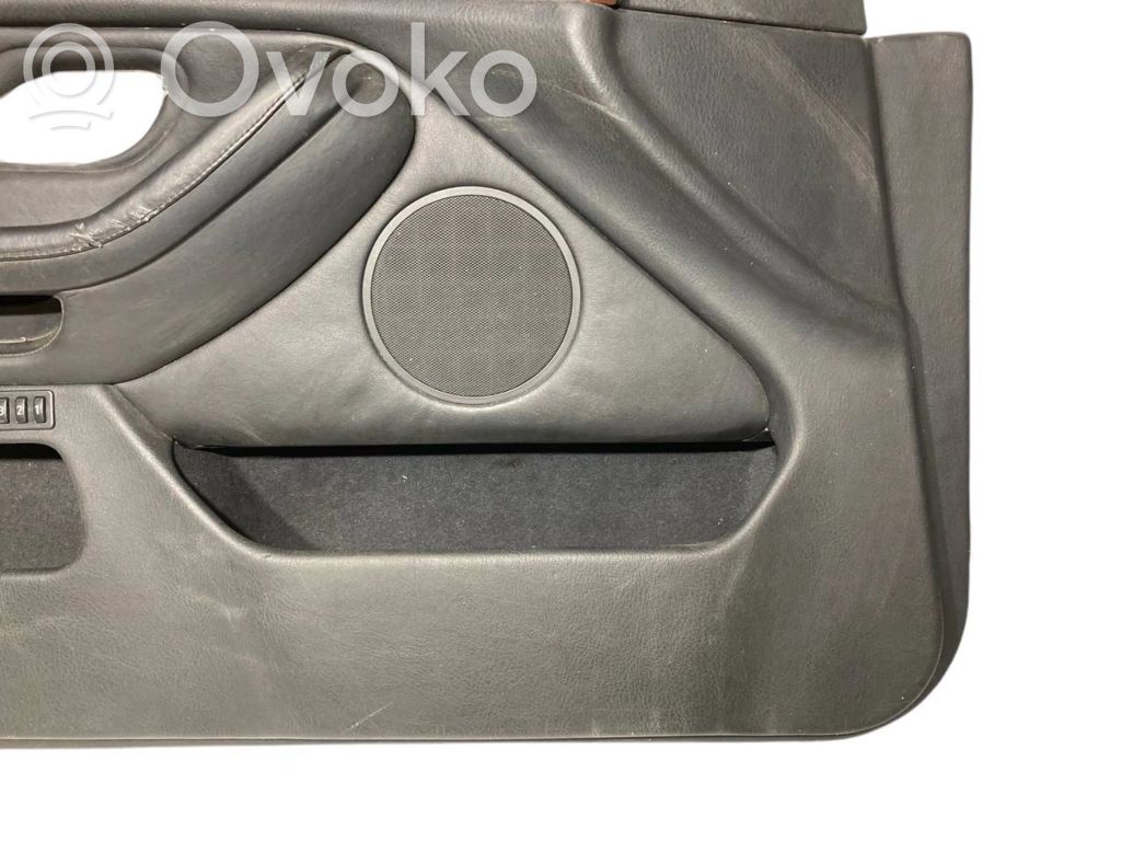 Priekšējo durvju apdare