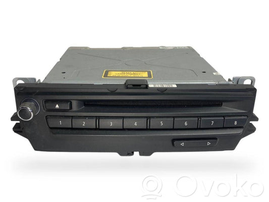 Radio / CD/DVD atskaņotājs / navigācija