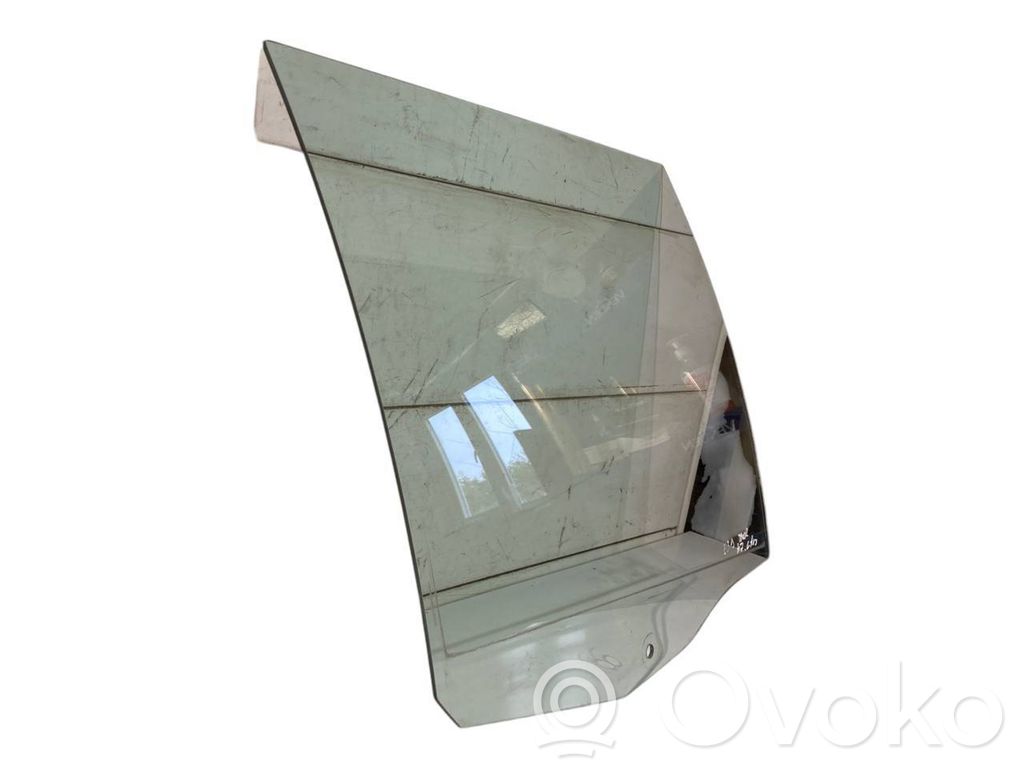 aizmugurējo durvju stikls