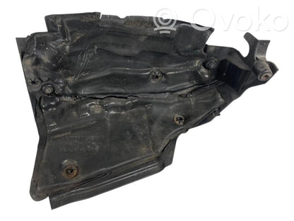 Dzinēja pārsegs (dekoratīva apdare)