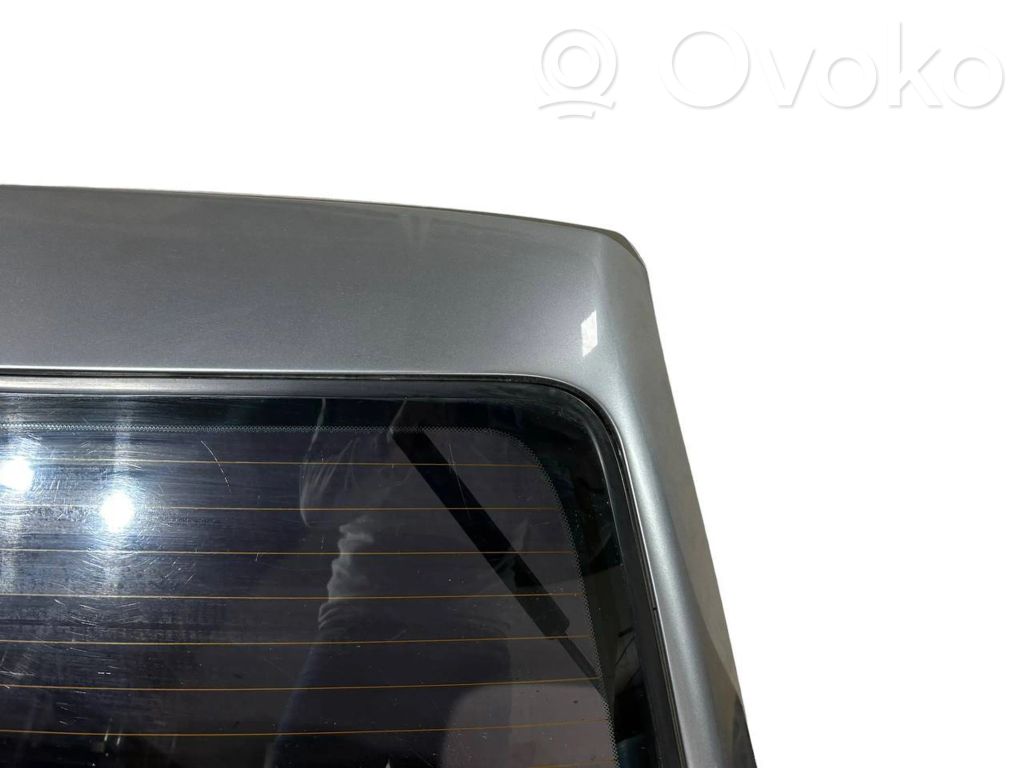 Aizmugurējais pārsegs (bagāžnieks)