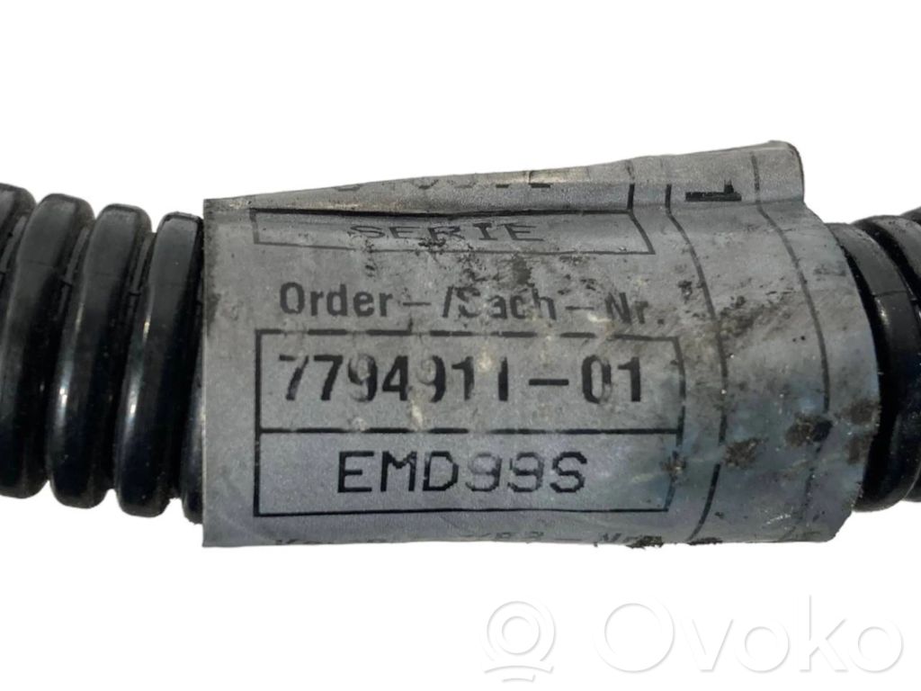 Положительный провод (аккумулятор)