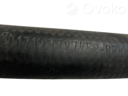 Caurulīte (-es) / šļūtene (-es)