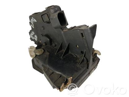 Aizmugurē slēdzene