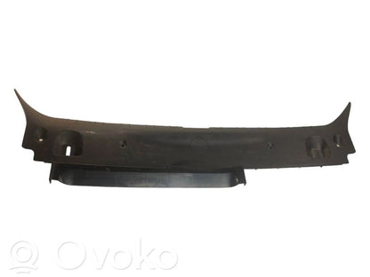 Bagāžnieka sliekšņa dekoratīvā apdare