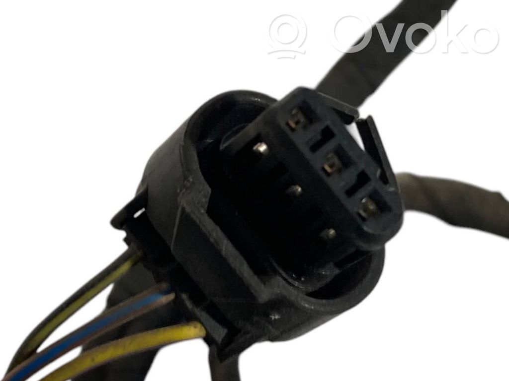 Parkošanas (PDC) sensoru vadu instalācija