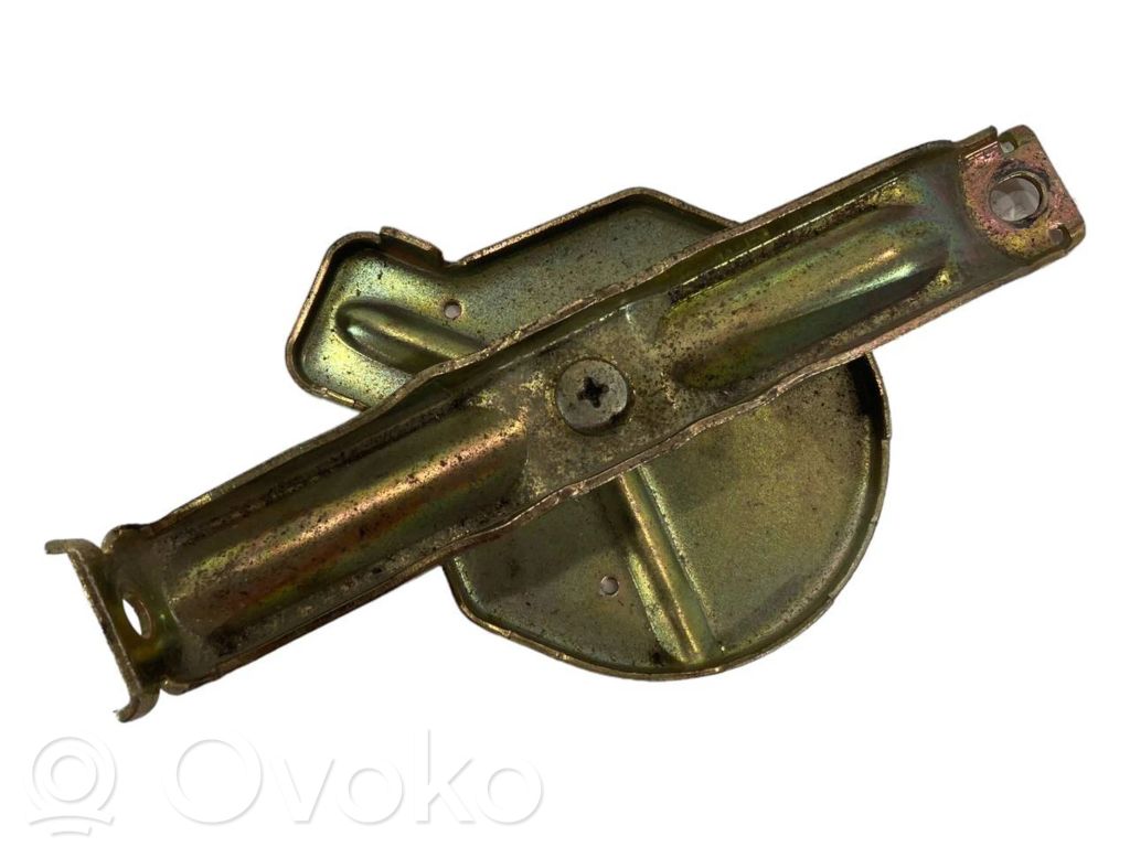 Akumulatora stiprinājums