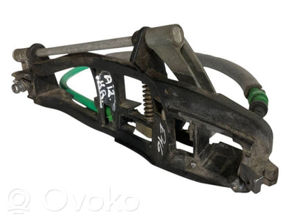 Aizmugurē turētājs / kronšteins ārējam atvēršanas rokturim