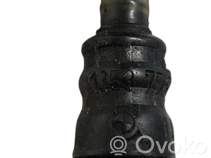 Degvielas caurulīte (-es)