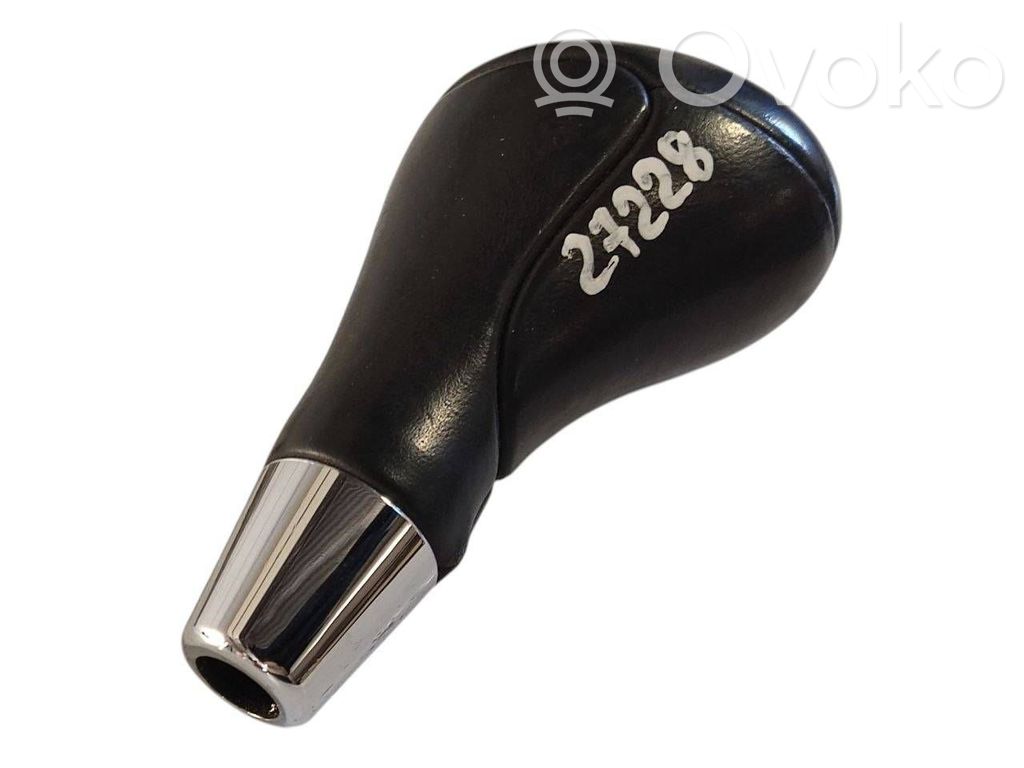 Ātrumu pārslēgšanas sviras dekoratīvā apdare (āda, uzgalis)