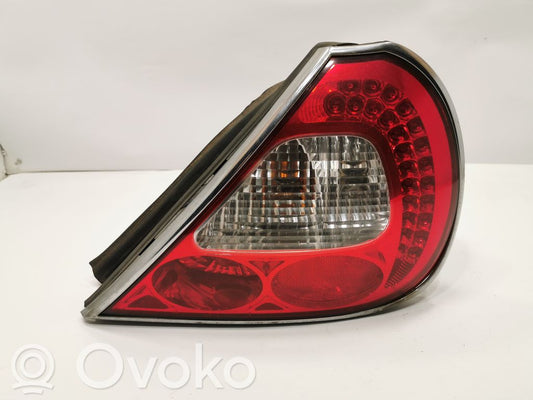 Aizmugurējais lukturis virsbūvē