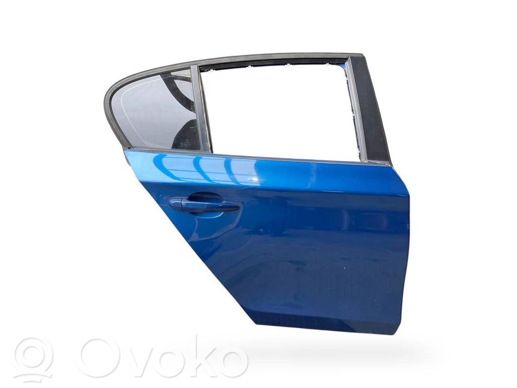 Aizmugurējās durvis