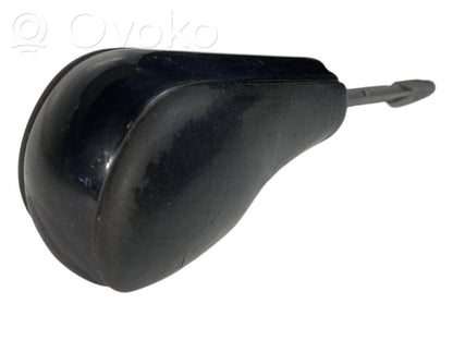 Ātrumu pārslēgšanas sviras dekoratīvā apdare (āda, uzgalis)