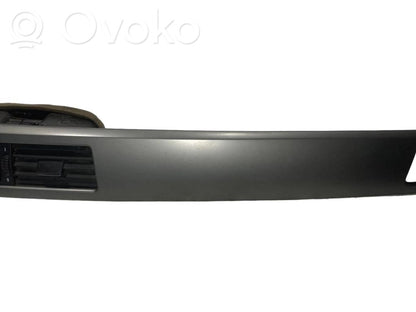 Paneļa dekoratīvās apdares vairogs (centrālais)