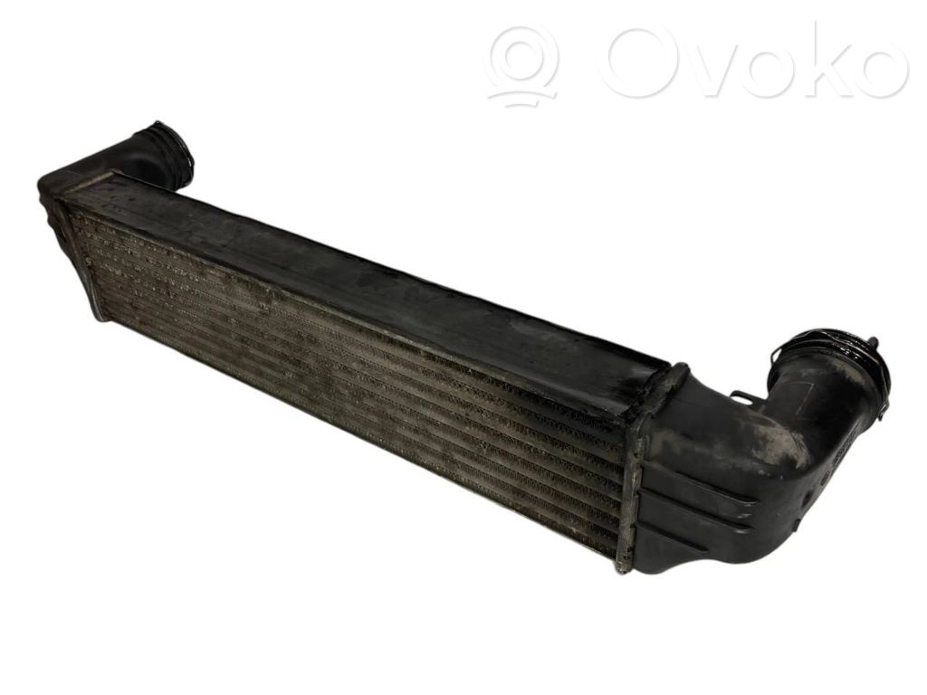 Starpdzesētāja radiators