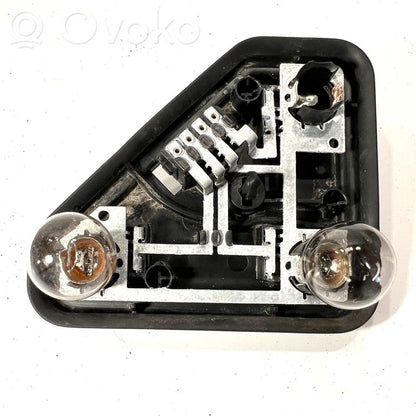 Держатель крышки заднего фонаря