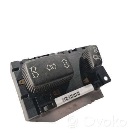 Seat adjustment switch(es)