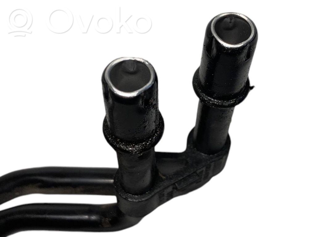 Stūres pastiprinātāja šļūtene (-es) / caurulīte (-es)