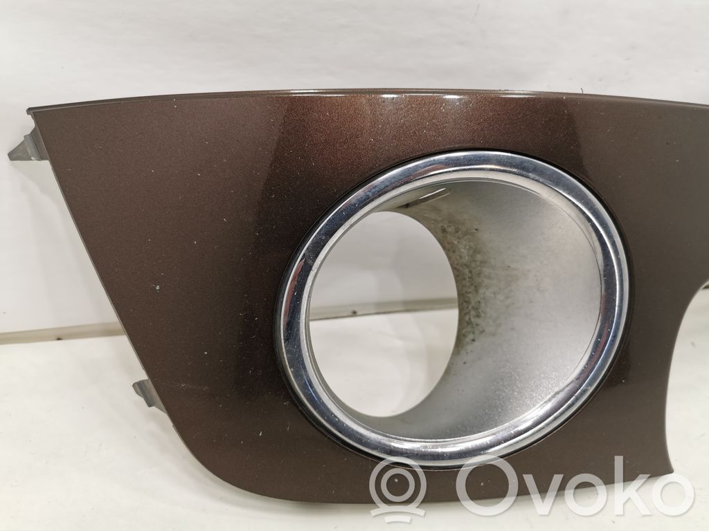 Pretmiglas luktura dekoratīvais režģis