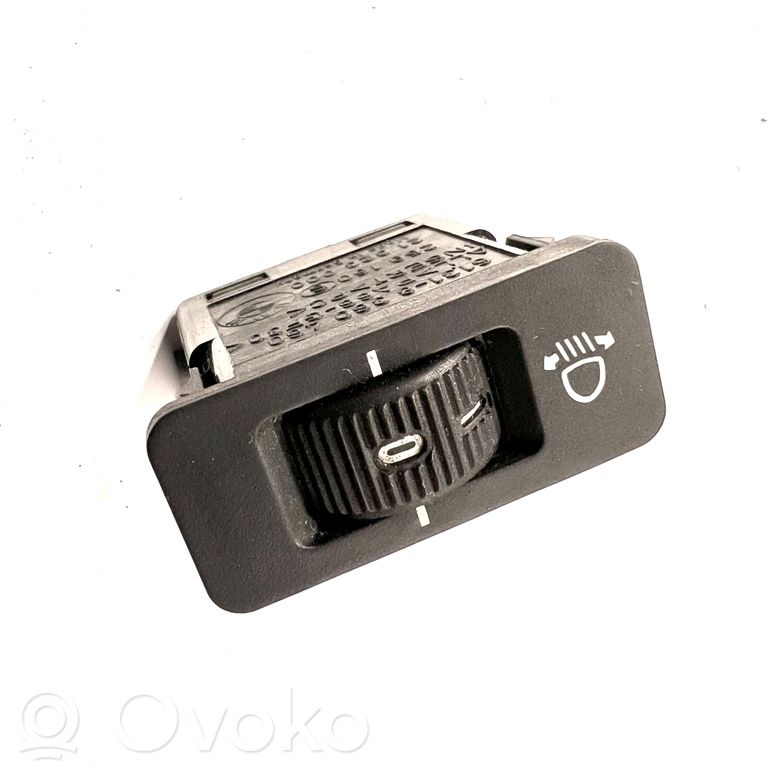 Headlight leveling switch