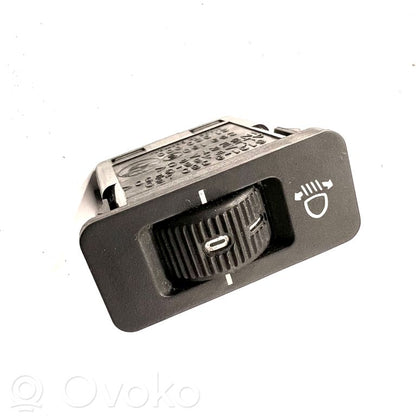 Headlight leveling switch