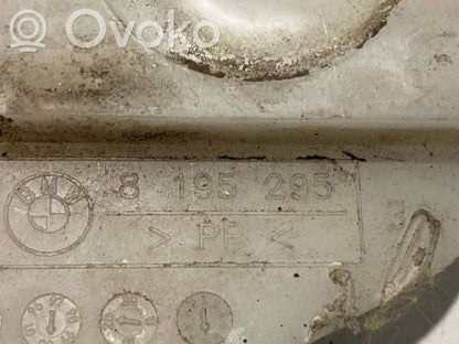 Priekšpusē bampera turētājs