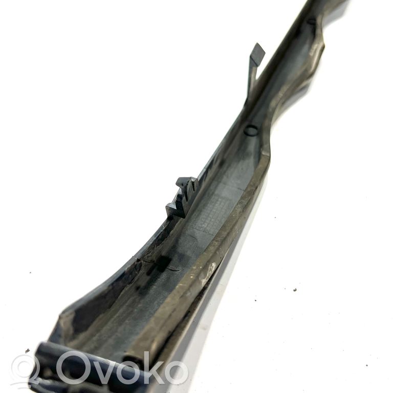 Headlight trim