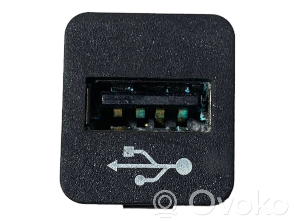 USB savienotājs