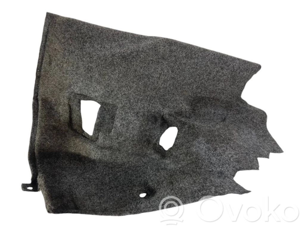 Bagāžnieka sānu apakšējās apdares panelis