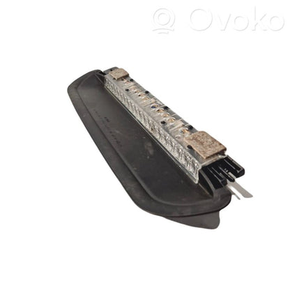 Papildu bremžu signāla lukturis