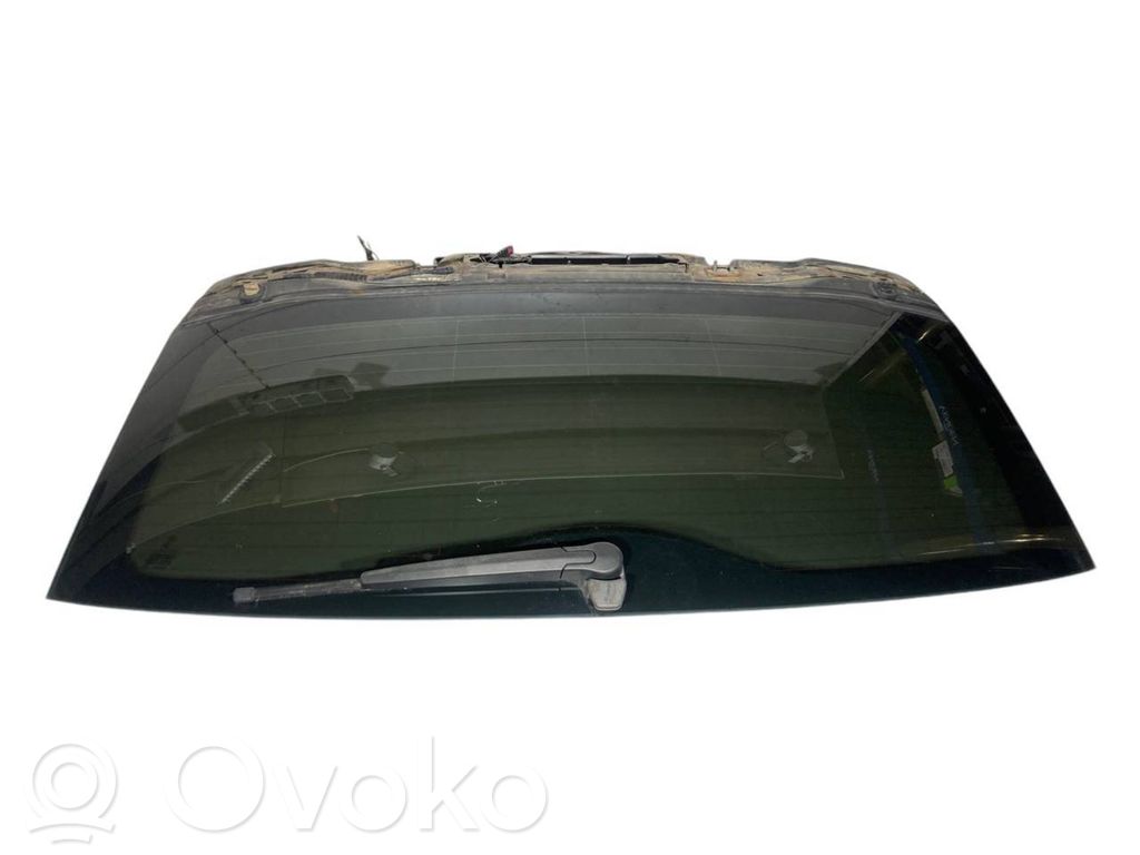 Aizmugurējais stikls