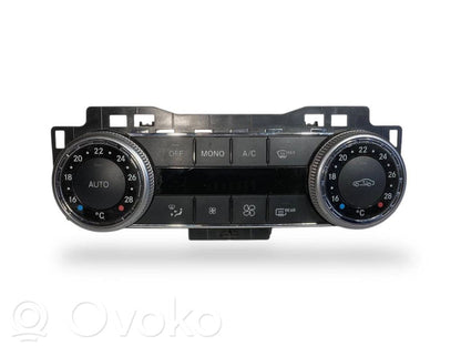 Gaisa kondicioniera / klimata kontroles / salona apsildes vadības bloks (salonā)