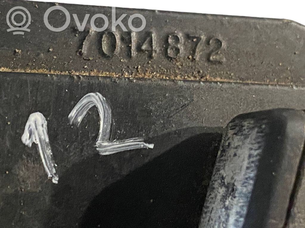 Aizmugurējā pārsega pievilcējs