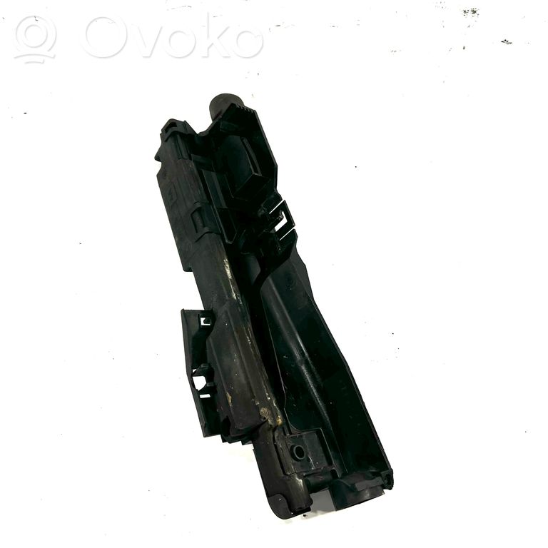 Держатель/кронштейн радиатора(ов)